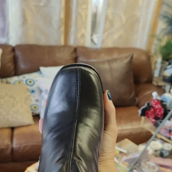 Black Platform High-Heel Mid-Calf Boots - Women's Fashion - Picture 6 of 6